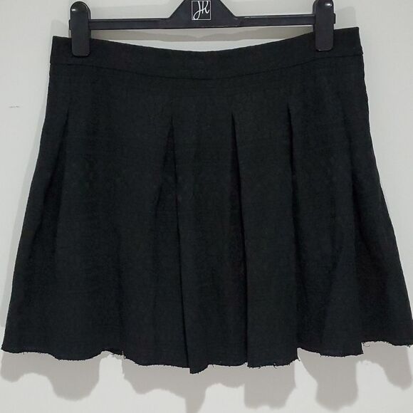 le chateau Dresses & Skirts - le chateau 33" waist black floral design skirt